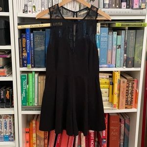 Black mini pleated jumper with lace [Mustard Seed]